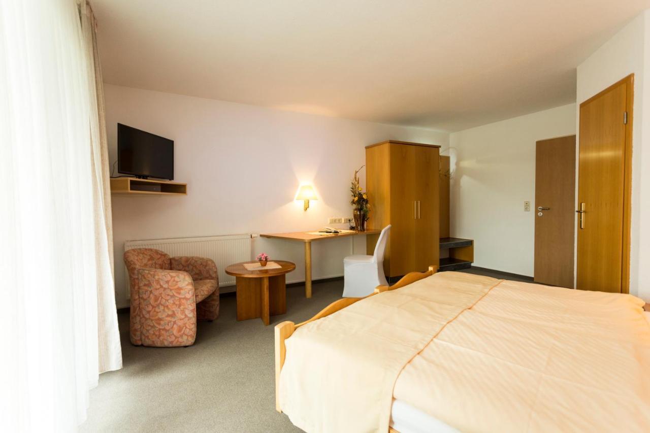 Hotel Und Restaurant Karpfenschaenke Schenkendobern Extérieur photo