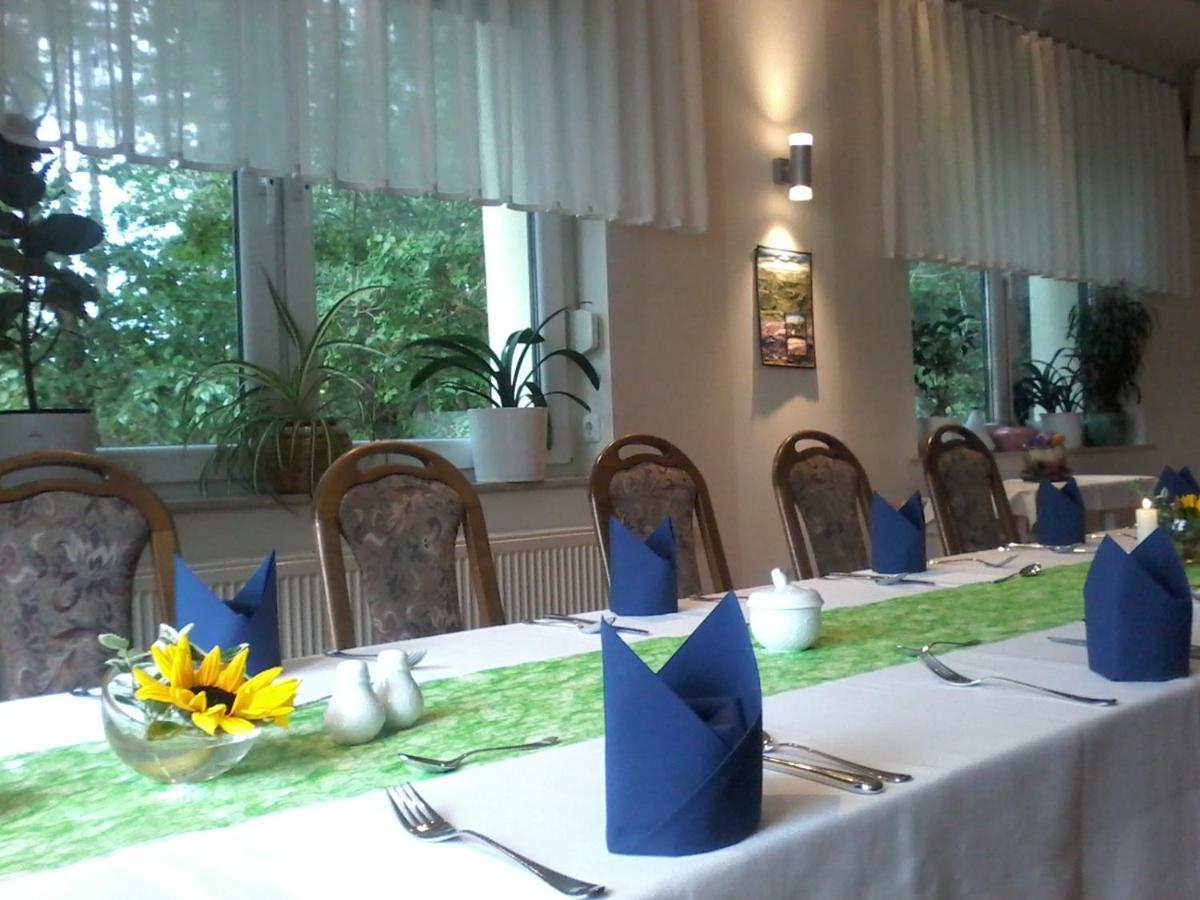 Hotel Und Restaurant Karpfenschaenke Schenkendobern Extérieur photo