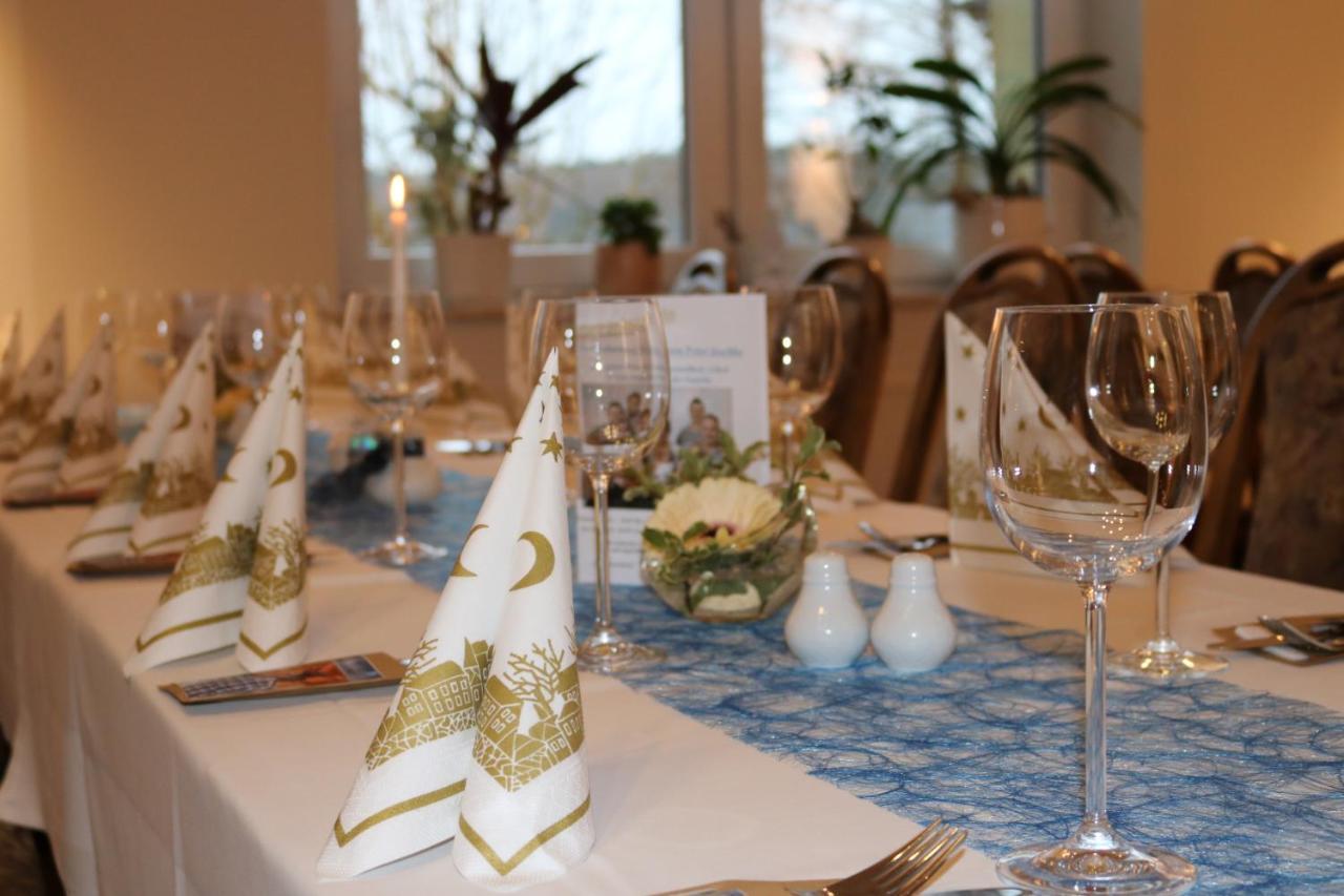 Hotel Und Restaurant Karpfenschaenke Schenkendobern Extérieur photo